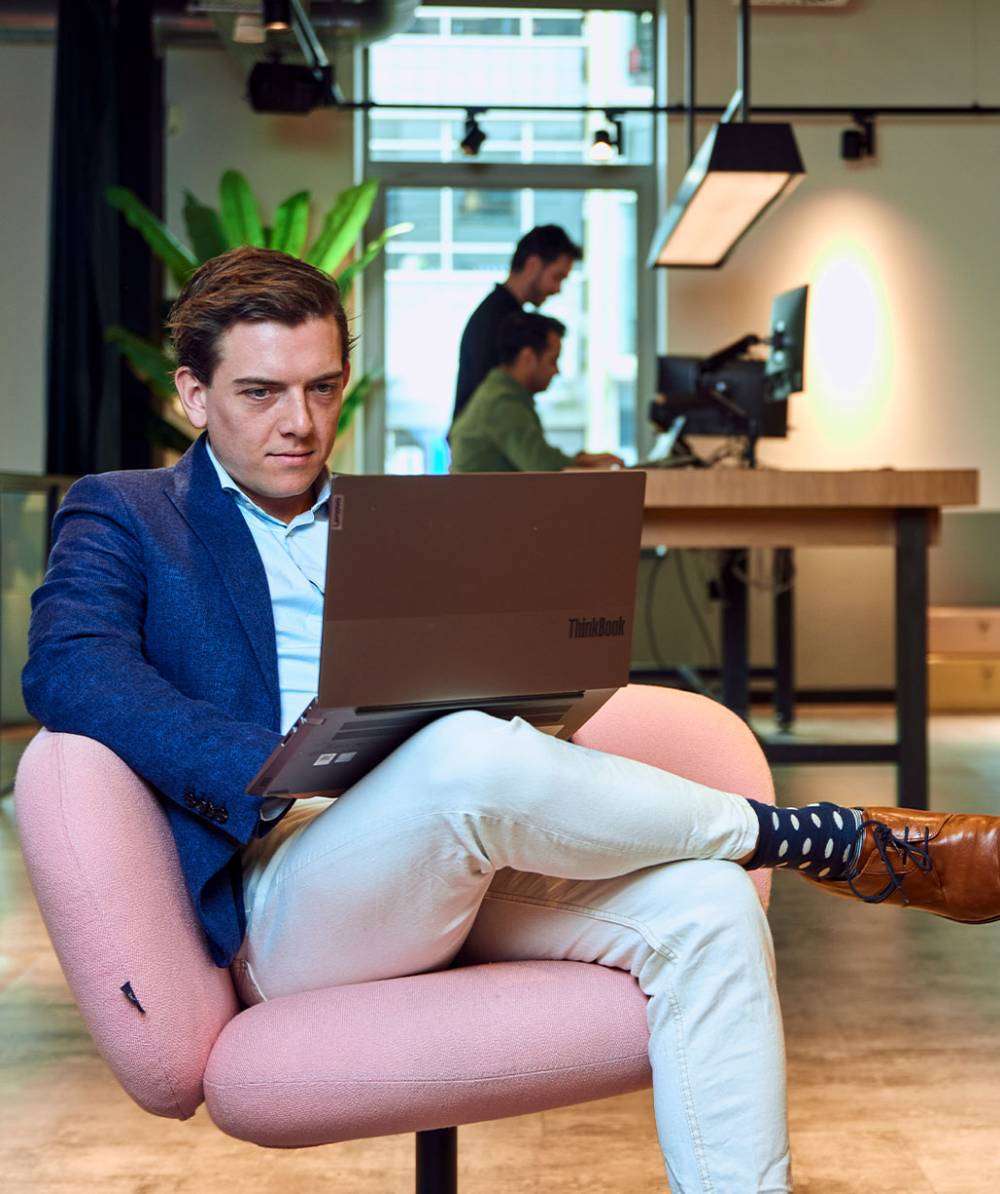 man-laptop-focus